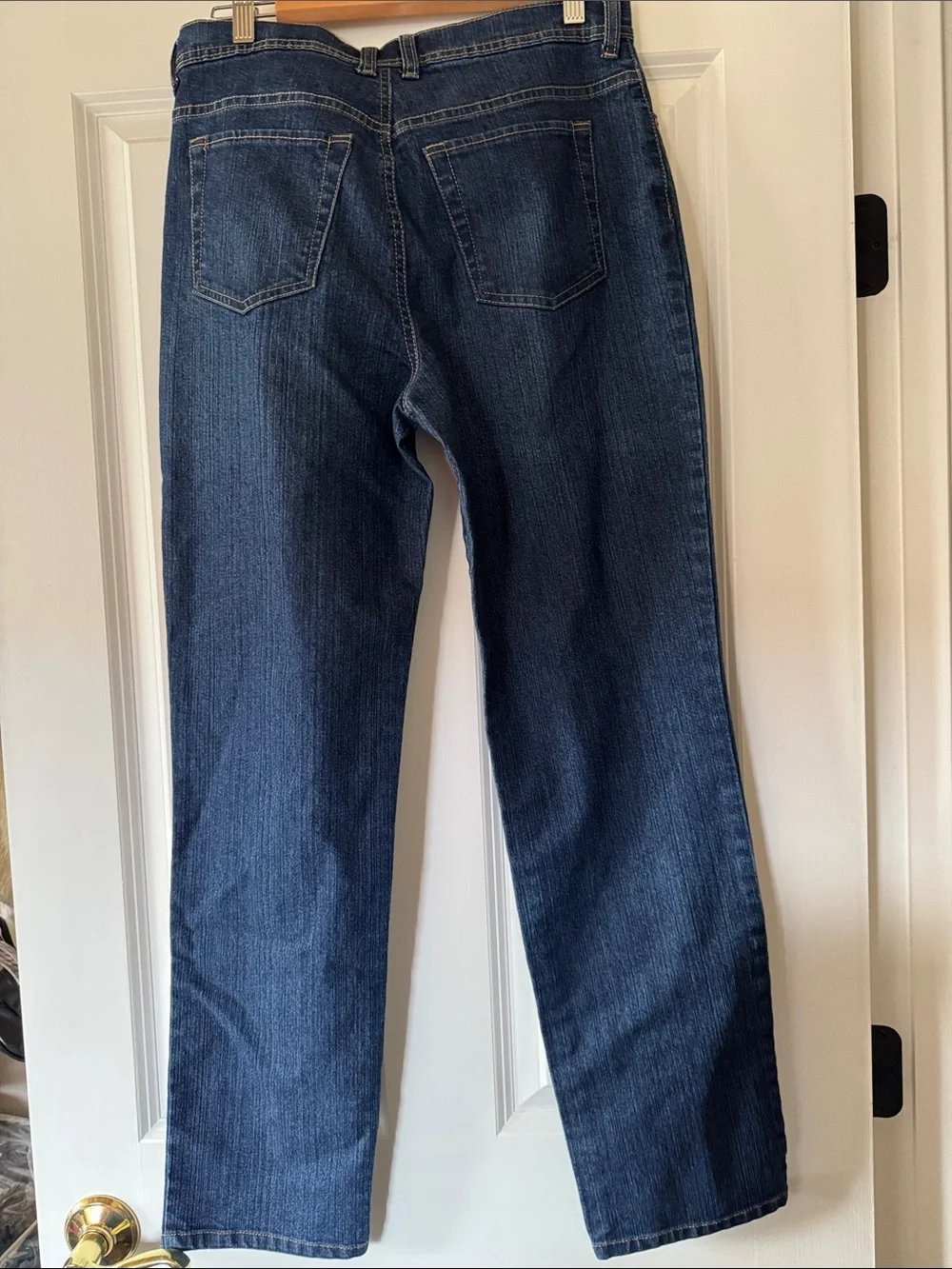 Gloria Vanderbilt Straight Leg Jeans in Deep Indigo